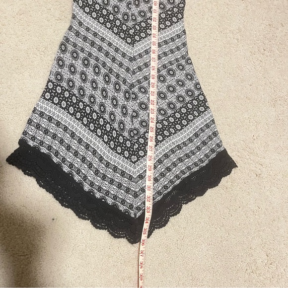Abstract Festival Black White Lace Patterned High-Low Dress Size S - Picture 8 of 9